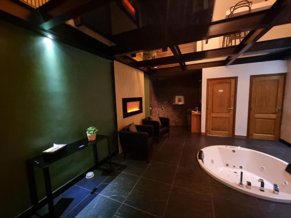 Suite Wellness Sprimont Exteriör bild